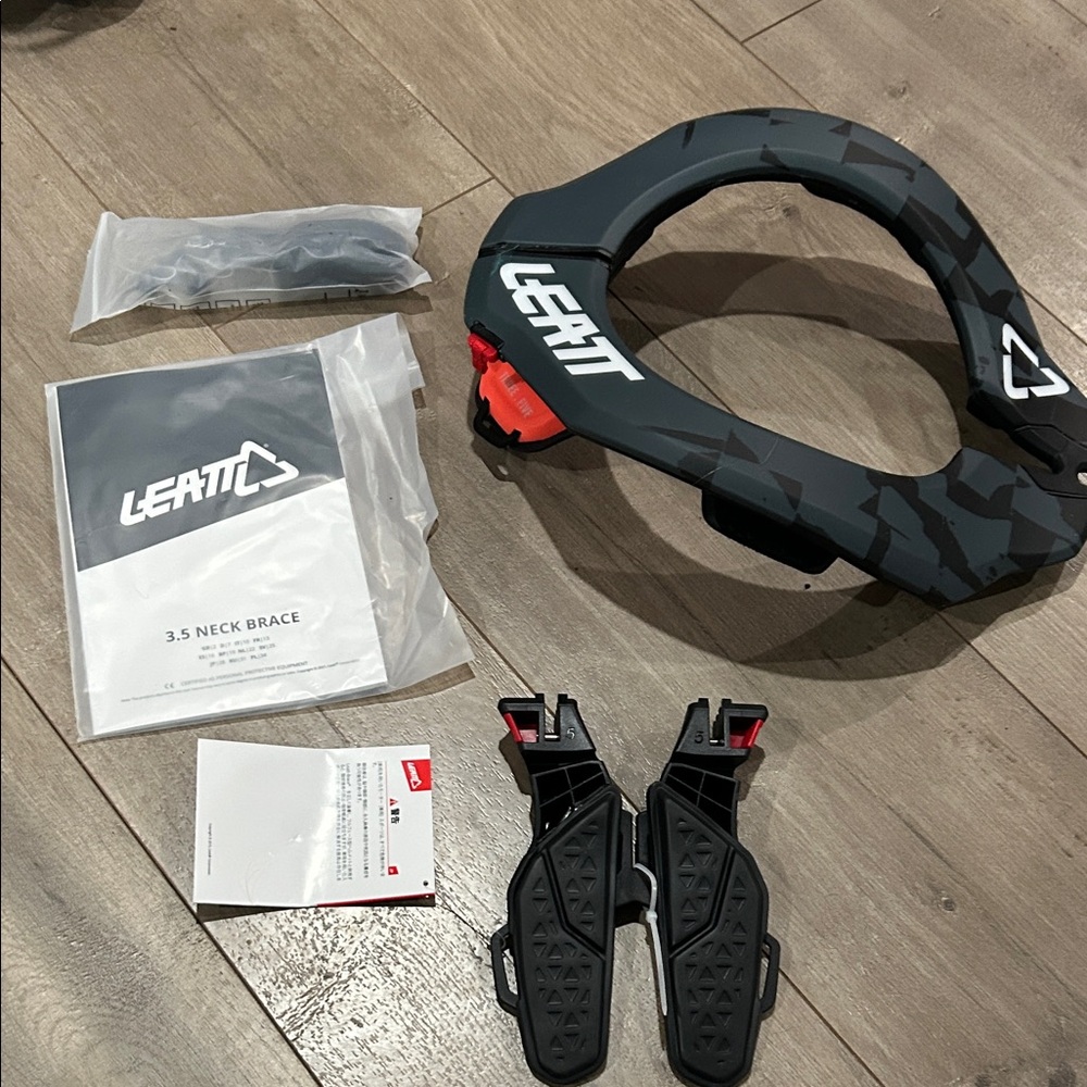 Leatt 3.5 Neck Brace